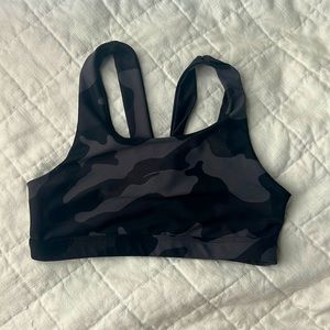 black Camouflaged Kids sports bra size:kids large